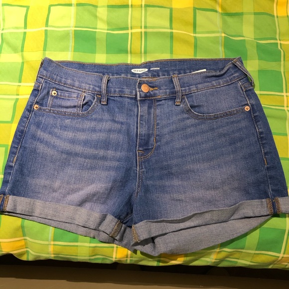 Old navy boyfriend shorts - Picture 1 of 1